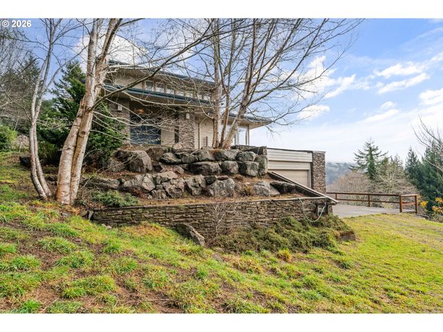 1038 MARINA HEIGHTS Rd, Brookings, OR 97415