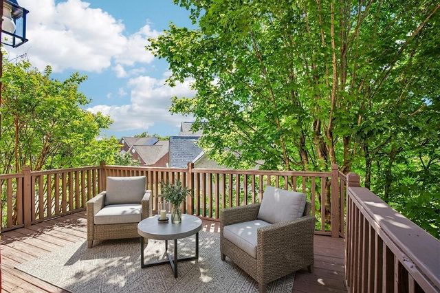 101 Fieldcrest Ct, Hendersonville, TN 37075