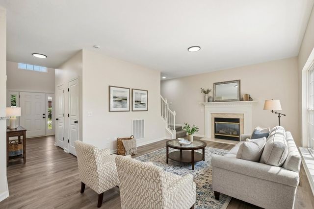 101 Fieldcrest Ct, Hendersonville, TN 37075