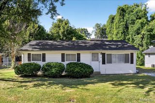 6204 Warren Drive, Belleville, IL 62223
