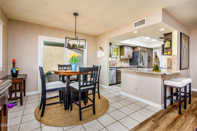 25246 S PINEWOOD Drive, Sun Lakes, AZ 85248