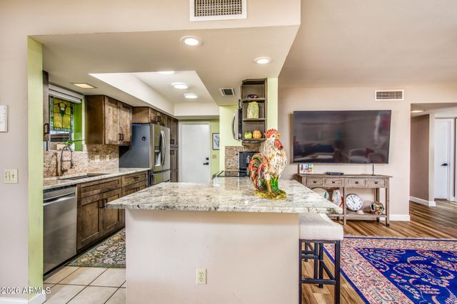 25246 S PINEWOOD Drive, Sun Lakes, AZ 85248