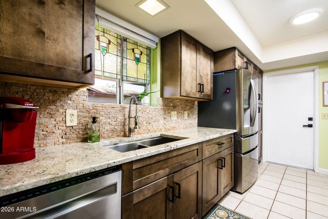 25246 S PINEWOOD Drive, Sun Lakes, AZ 85248