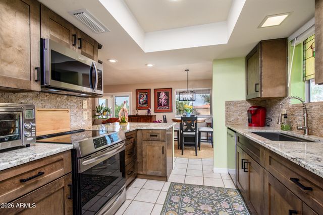 25246 S PINEWOOD Drive, Sun Lakes, AZ 85248