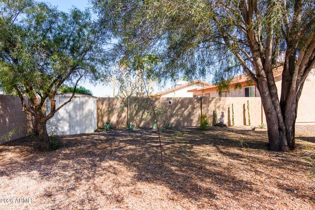 25246 S PINEWOOD Drive, Sun Lakes, AZ 85248