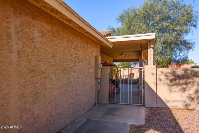 25246 S PINEWOOD Drive, Sun Lakes, AZ 85248