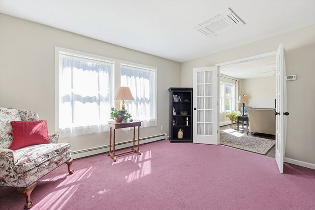 17 Keryn Ct, Northbridge, MA 01588