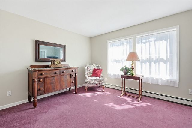 17 Keryn Ct, Northbridge, MA 01588