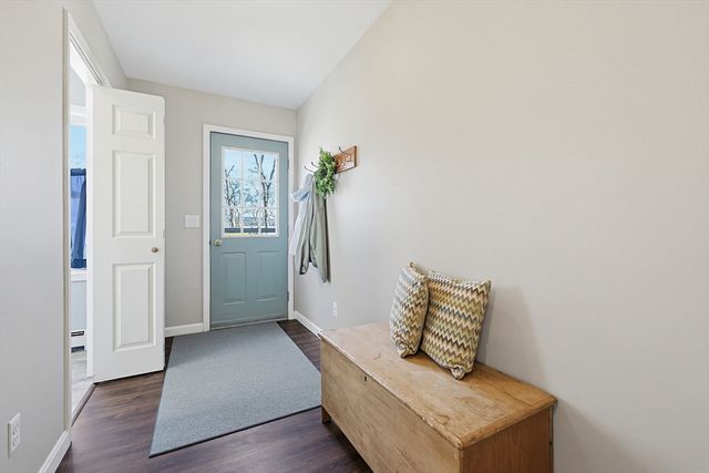 17 Keryn Ct, Northbridge, MA 01588