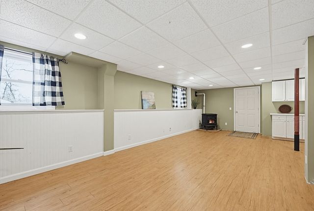 17 Keryn Ct, Northbridge, MA 01588