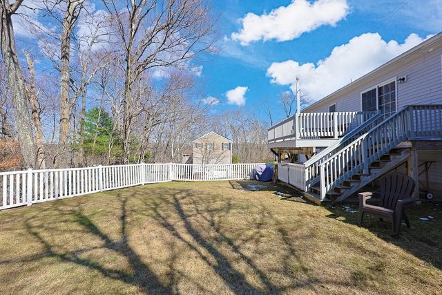 17 Keryn Ct, Northbridge, MA 01588