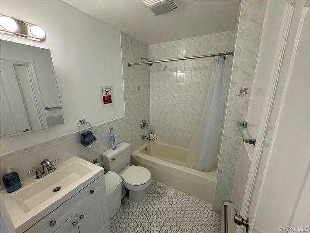 71-27 69th Street, Ridgewood, NY 11385