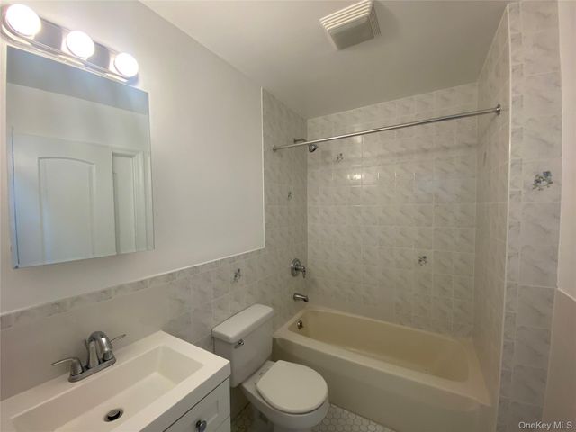 71-27 69th Street, Ridgewood, NY 11385