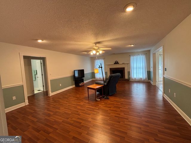 119 Moll Drive, Cochran, GA 31014