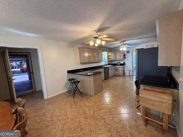 119 Moll Drive, Cochran, GA 31014