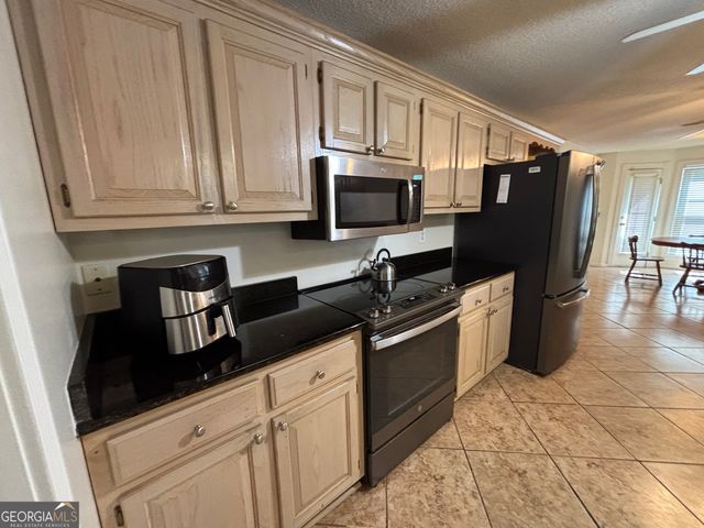 119 Moll Drive, Cochran, GA 31014