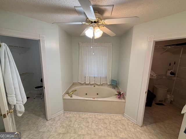 119 Moll Drive, Cochran, GA 31014