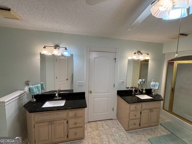 119 Moll Drive, Cochran, GA 31014