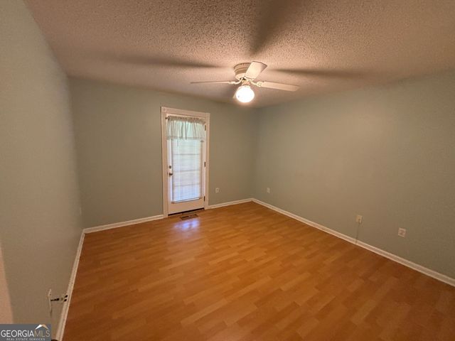 119 Moll Drive, Cochran, GA 31014