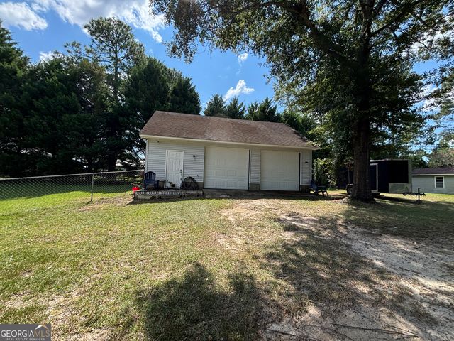 119 Moll Drive, Cochran, GA 31014