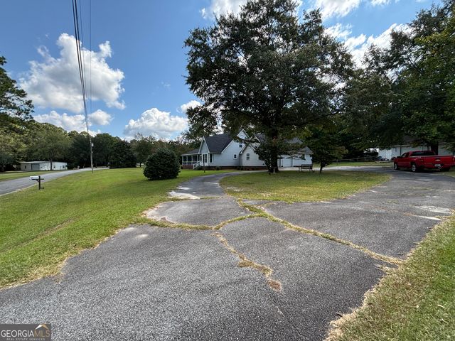 119 Moll Drive, Cochran, GA 31014