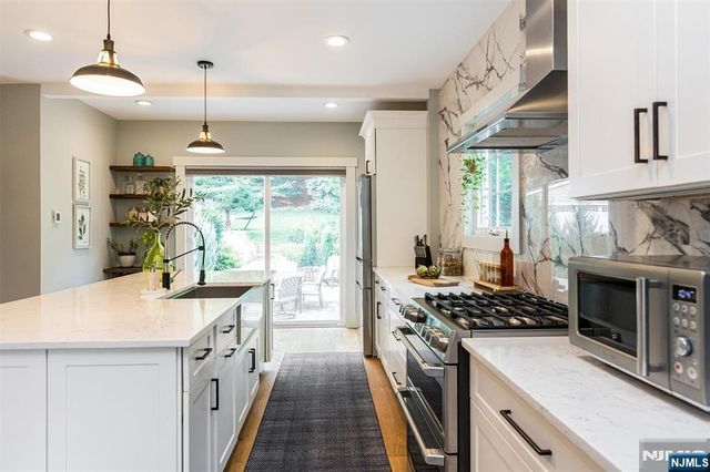 118 Essex Avenue, Glen Ridge, NJ 07028