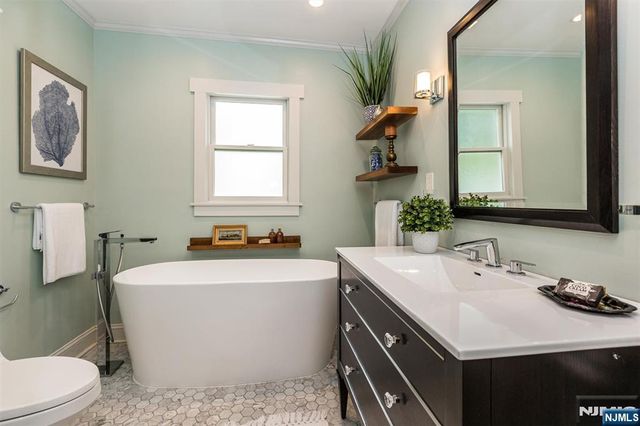 118 Essex Avenue, Glen Ridge, NJ 07028