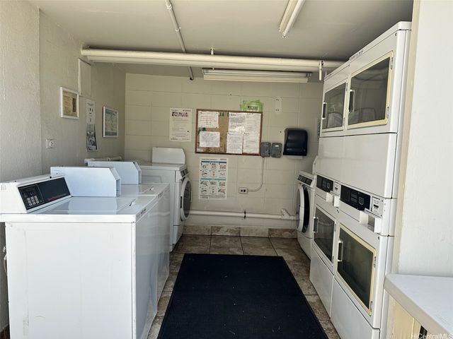 425 Ena Road 1201B, Honolulu, HI 96815