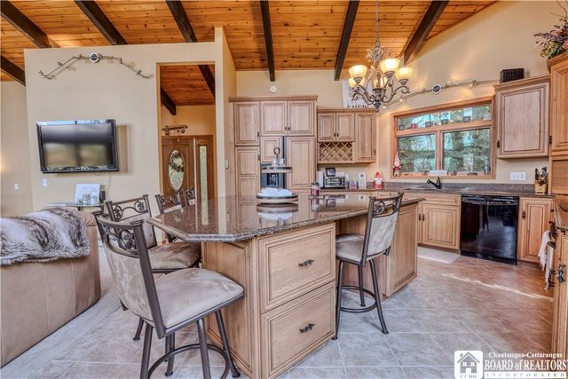 15 Easy Street, Ellicottville, NY 14731