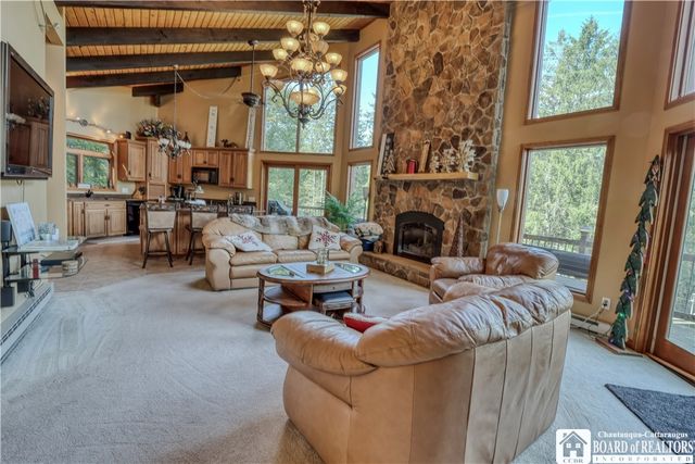 15 Easy Street, Ellicottville, NY 14731