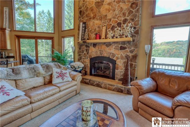 15 Easy Street, Ellicottville, NY 14731