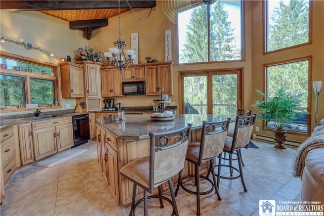 15 Easy Street, Ellicottville, NY 14731