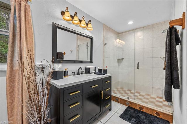 135 45th AVE NE, Naples, FL 34120