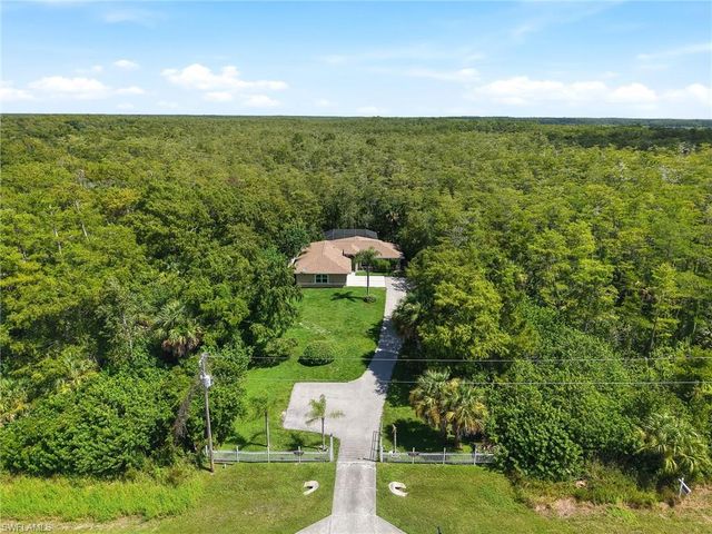 135 45th AVE NE, Naples, FL 34120