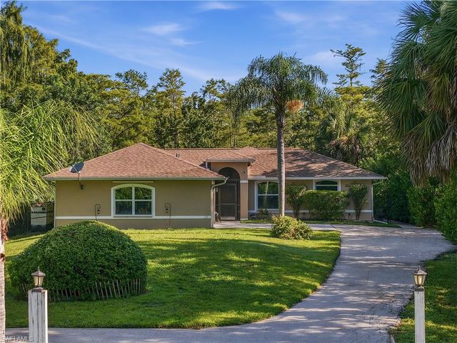 135 45th AVE NE, Naples, FL 34120