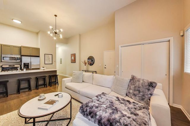 1521 N Paulina Street 1F, Chicago, IL 60622