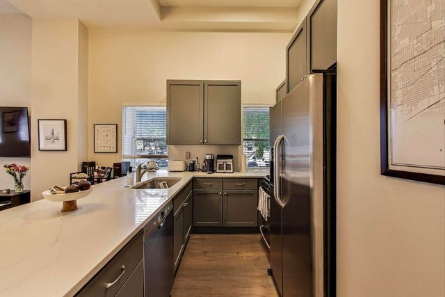 1521 N Paulina Street 1F, Chicago, IL 60622
