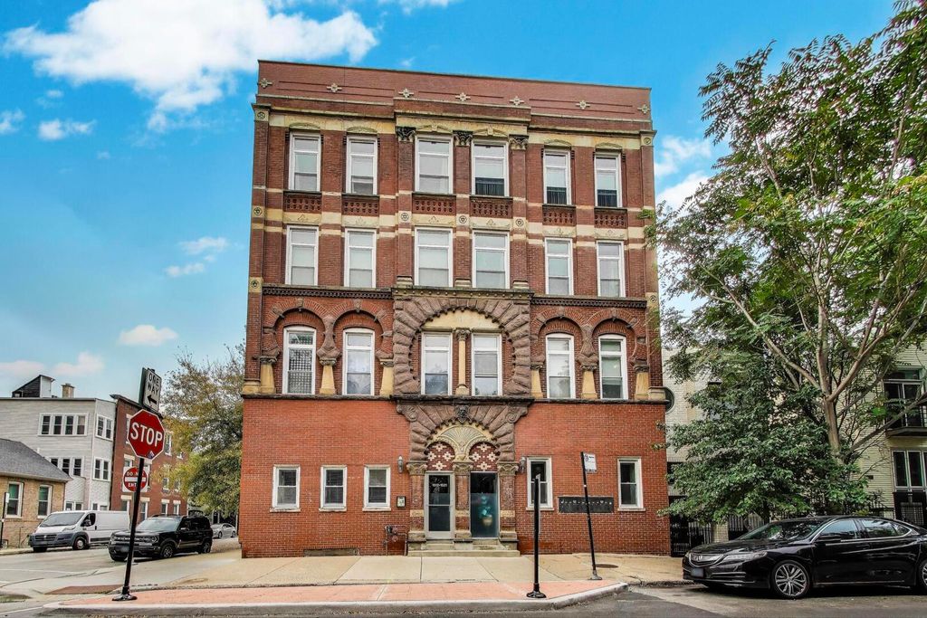 1521 N Paulina Street 1F, Chicago, IL 60622