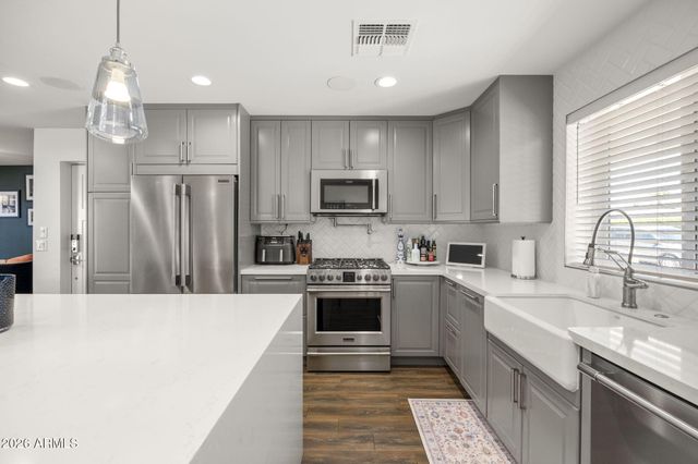 7433 E CAMBRIDGE Avenue, Scottsdale, AZ 85257