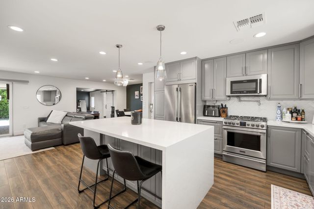 7433 E CAMBRIDGE Avenue, Scottsdale, AZ 85257