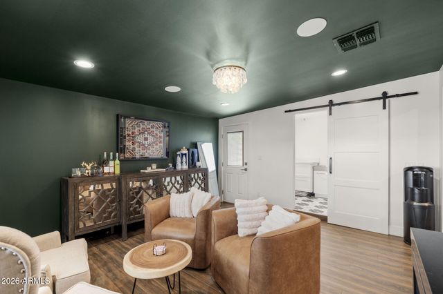 7433 E CAMBRIDGE Avenue, Scottsdale, AZ 85257