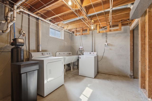 8137 S ROOSEVELT ST, Midvale, UT 84047