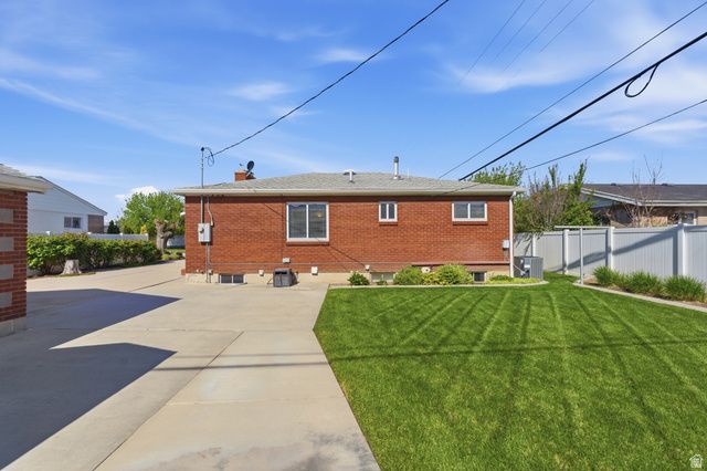 8137 S ROOSEVELT ST, Midvale, UT 84047