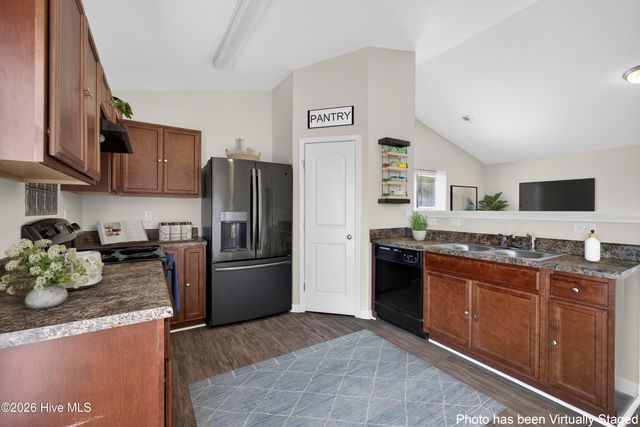 457 Old Charleston Drive SE, Bolivia, NC 28422