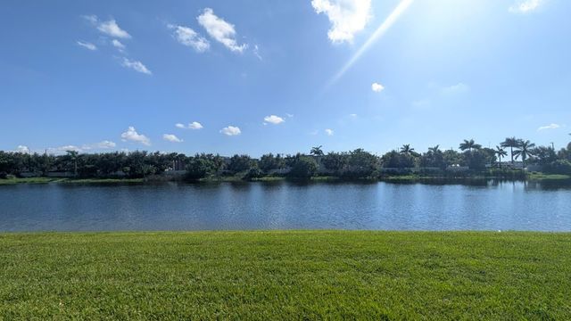 4153 Cascada Circle, Cooper City, FL 33024