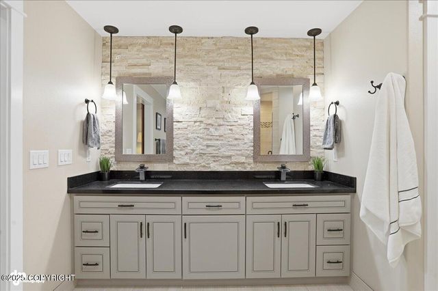 3180 E Dreamland Circle, Wasilla, AK 99654