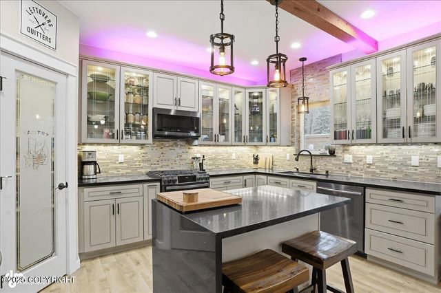 3180 E Dreamland Circle, Wasilla, AK 99654