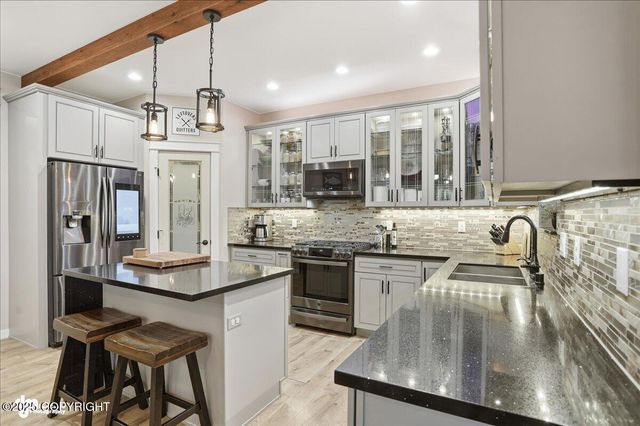 3180 E Dreamland Circle, Wasilla, AK 99654