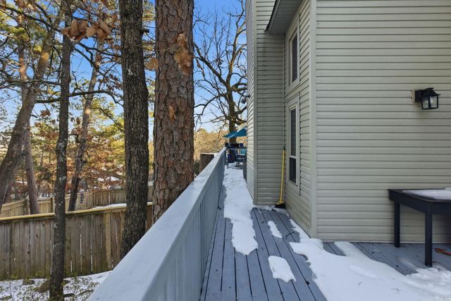 42 Stoneledge Drive, Maumelle, AR 72113