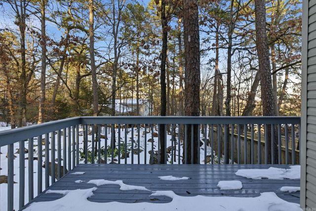 42 Stoneledge Drive, Maumelle, AR 72113